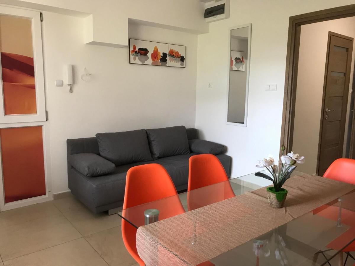 セゲドTisza Gyongye Apartmanhazアパートメント エクステリア 写真