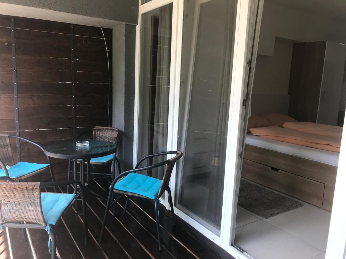 セゲドTisza Gyongye Apartmanhazアパートメント エクステリア 写真