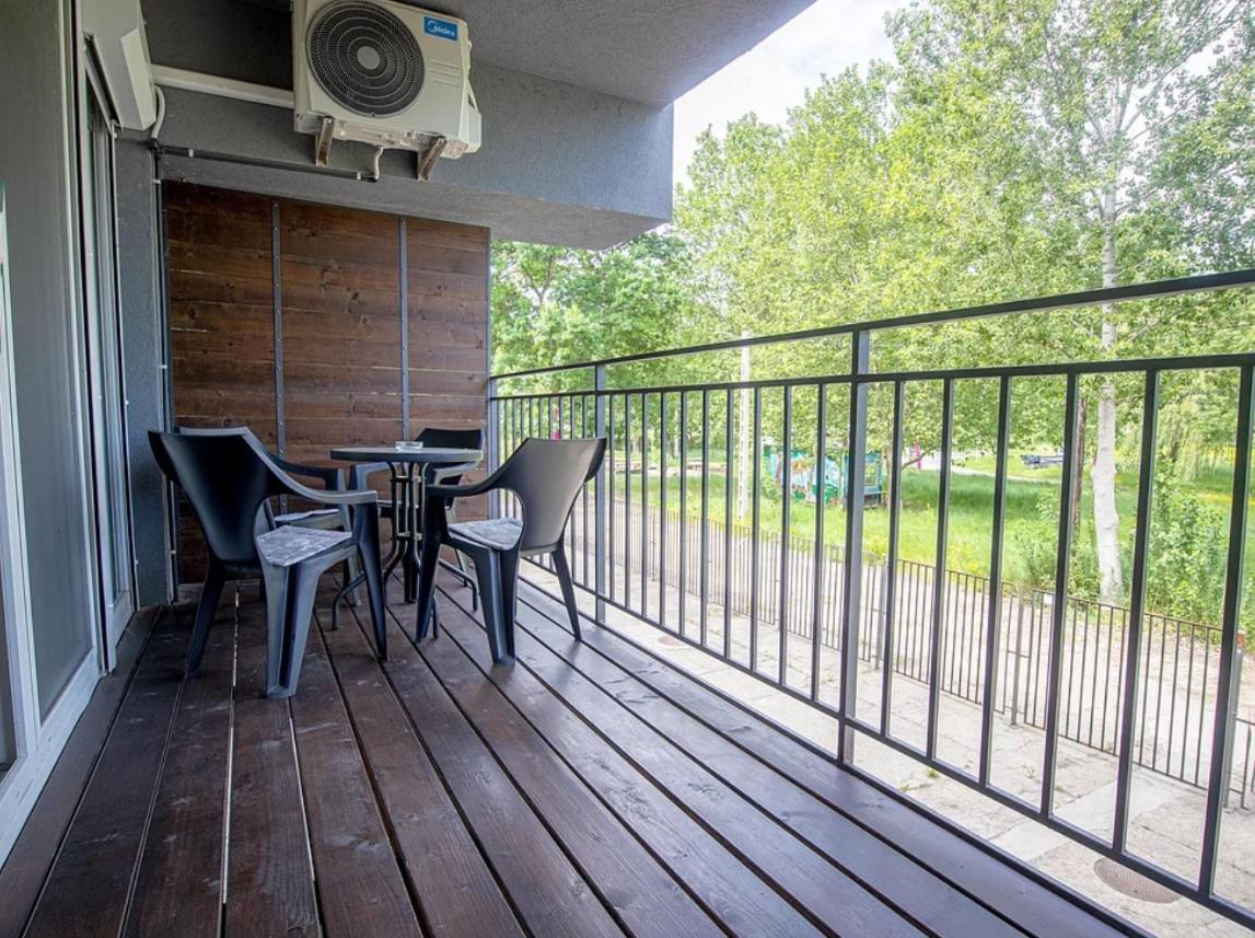 セゲドTisza Gyongye Apartmanhazアパートメント エクステリア 写真