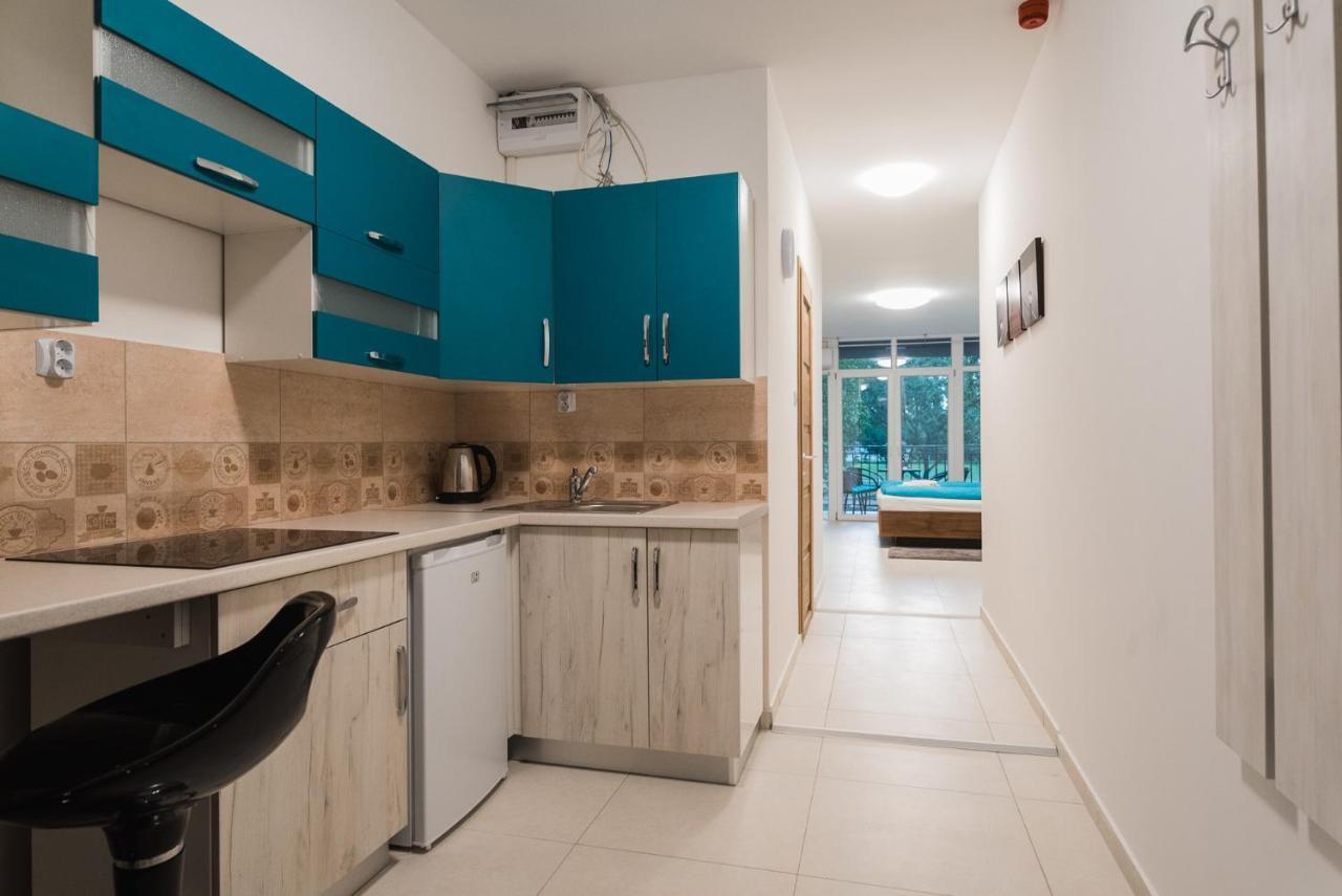 セゲドTisza Gyongye Apartmanhazアパートメント エクステリア 写真