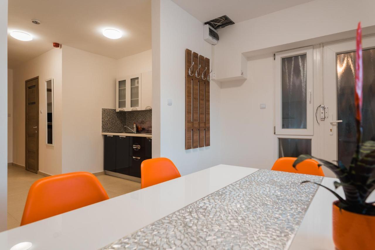 セゲドTisza Gyongye Apartmanhazアパートメント エクステリア 写真