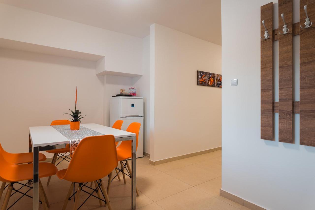 セゲドTisza Gyongye Apartmanhazアパートメント エクステリア 写真